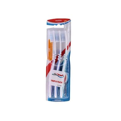 Aquafresh Clean and Flex Medium Toothbrush 3-Pack