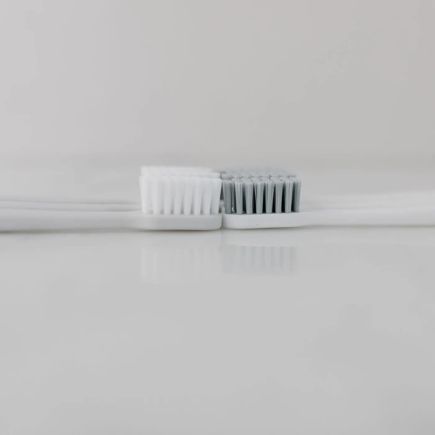 Pro-Expert Extra Clean Toothbrush Medium — Toothbrushes